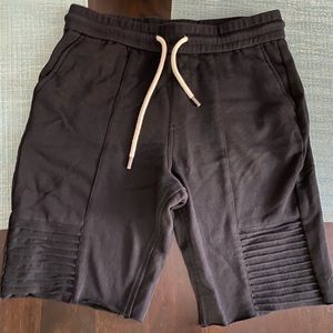 Cohesive & Co. Men’s shorts size M